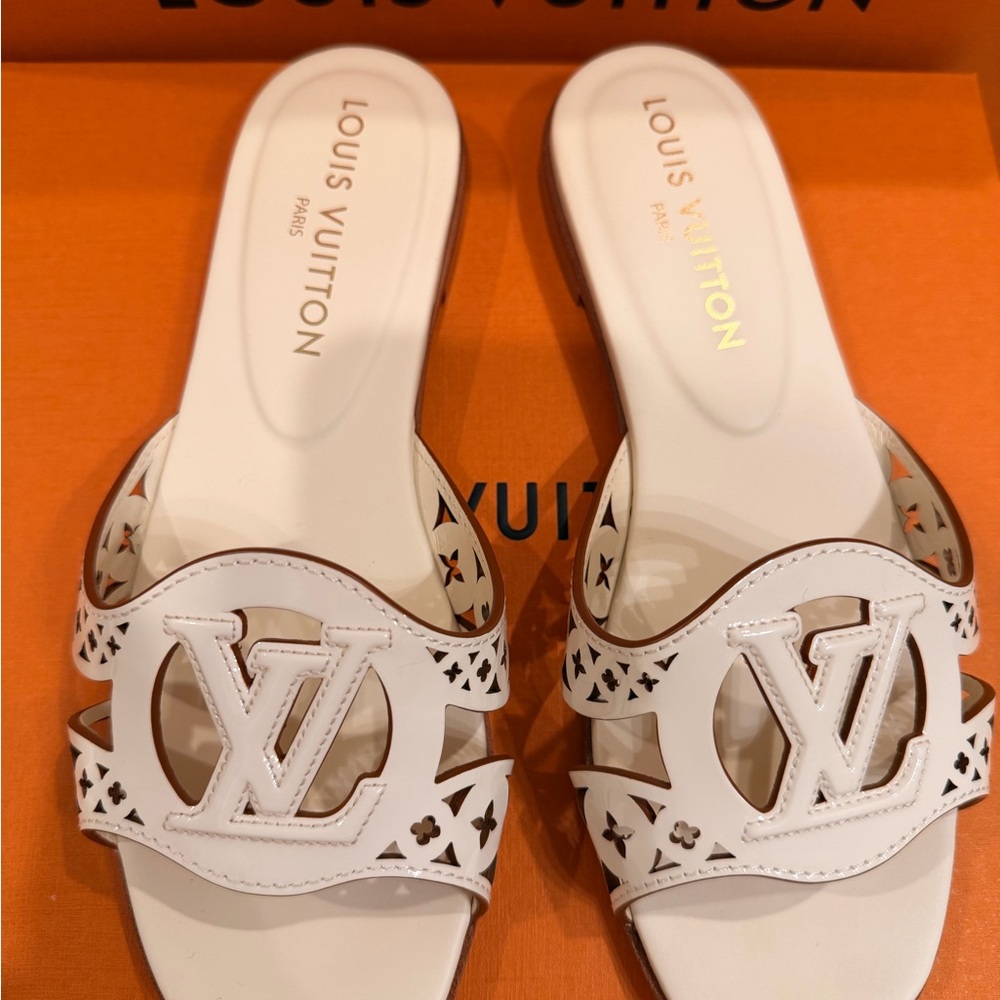 Louis Vuitton Women's White Sandals - Picture 8 of 12